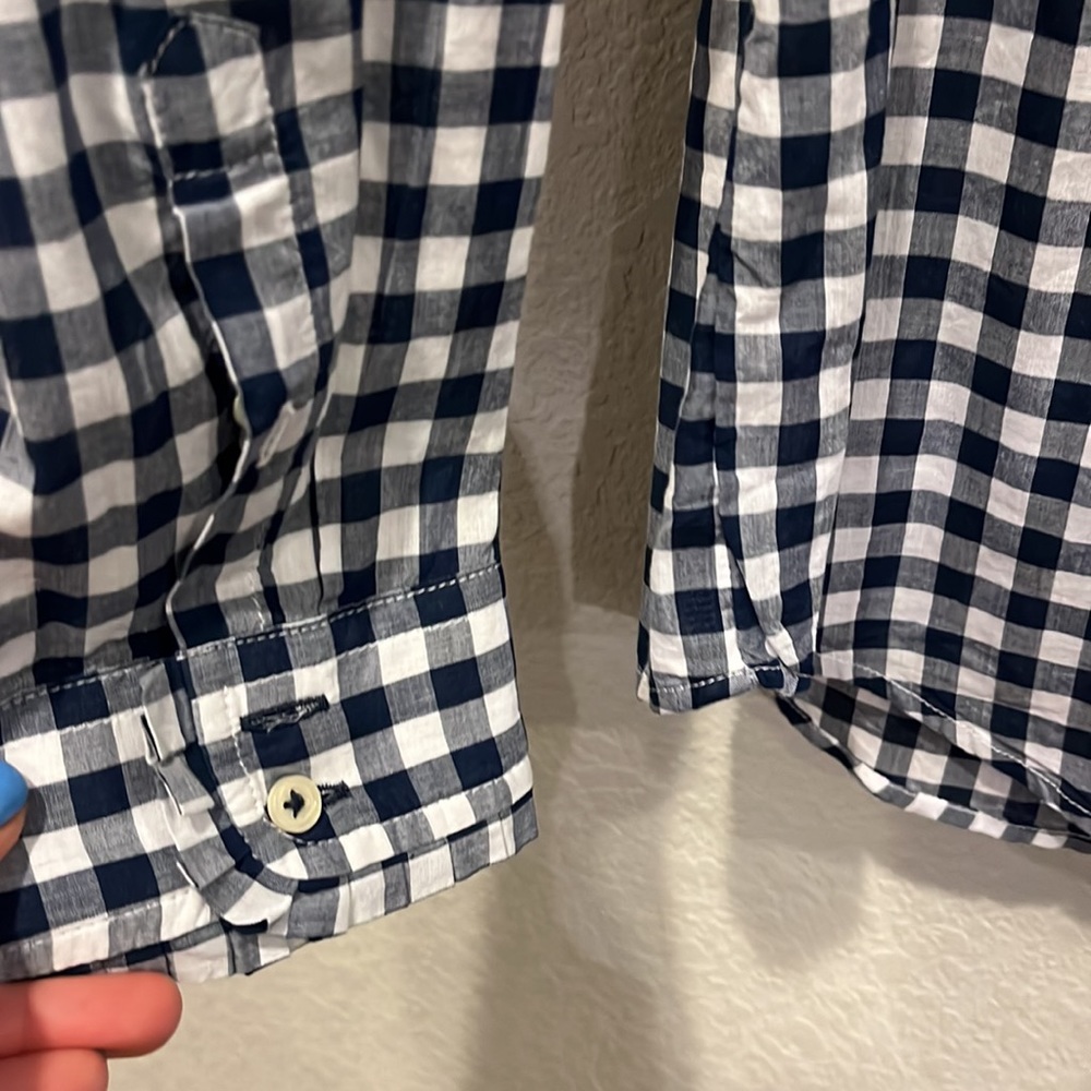 Talbots. Medium. Blue and white checked blouse. Excellent condition - Picture 4 of 6